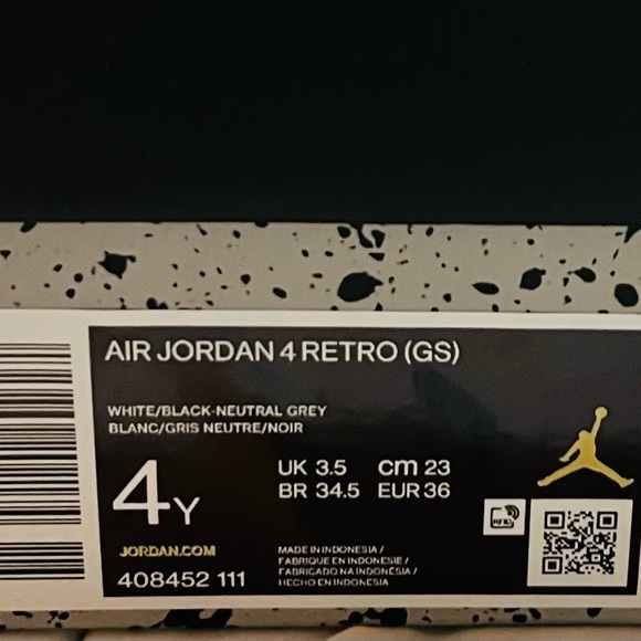 Air Jordan 4 Retro GS 'Military
Black' - Picture 6 of 9